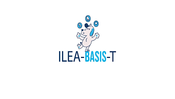 ILEA_581_328 Das Logo des Projekts ILEA-BASIS-T. Ein aufrecht stehender kleiner Hund, der mit Zahlen und Symbolen jongliert. Darunter in schwarz-blau der Schriftzug ILEA-BASIS-T.